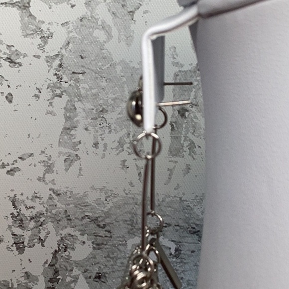 Rhinestone and Crystal AB Yellow Silver and White Necklace Bracelet Earrings Set - Picture 8 of 8